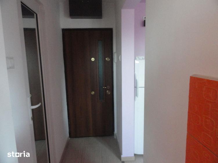 Garsonieră decomandată în Central