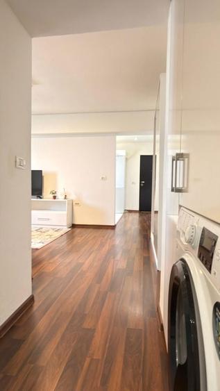Apartament cu 2 camere semidecomandat, mobilat în Intim