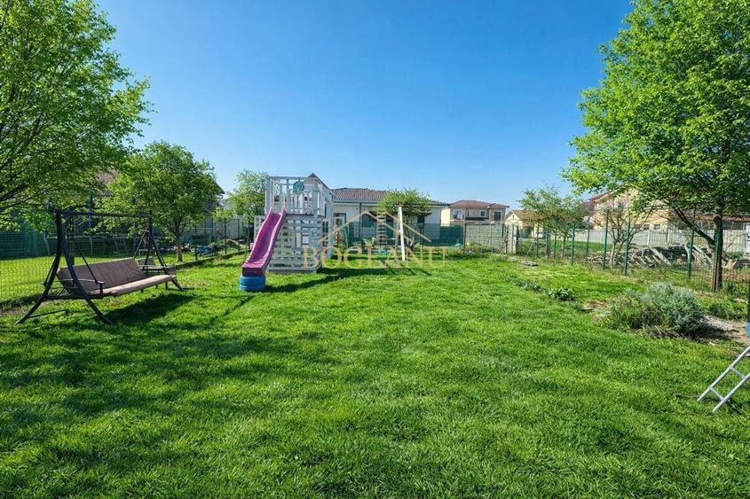 Casă individuală cu 4 camere cu Canalizare în Moșnița Nouă