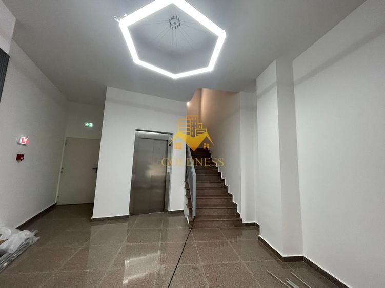 Apartament cu 3 camere semidecomandat în Central