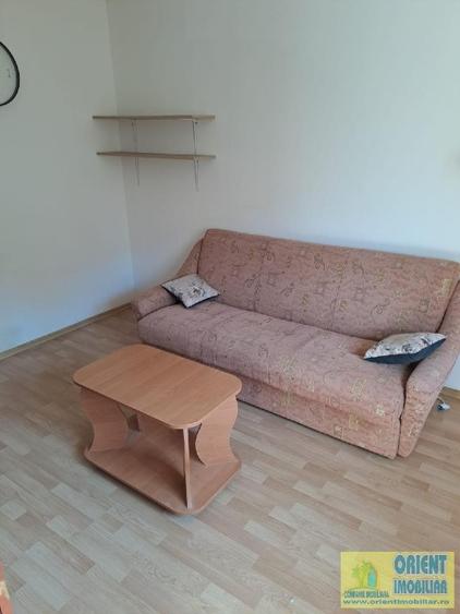 Tomis Nord, de inchiriat 2 camere, etaj 2, mobilat - 3