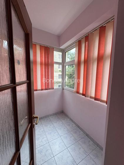 Apartament cu 2 camere decomandat în Trivale