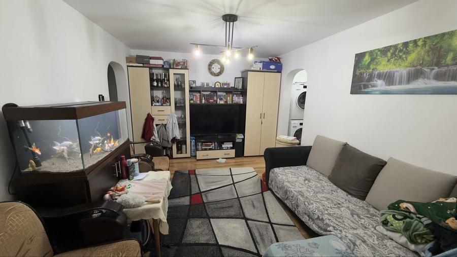 Apartament cu 2 camere semidecomandat în Fălticeni