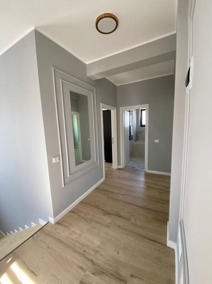 Casă individuală cu 5 camere cu Canalizare în Tunari