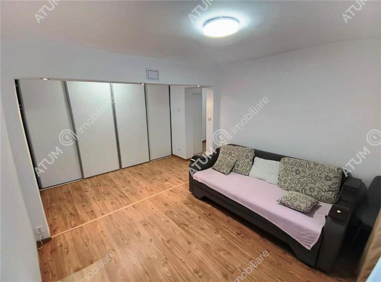 Apartament cu 3 camere decomandat, mobilat în Terezian