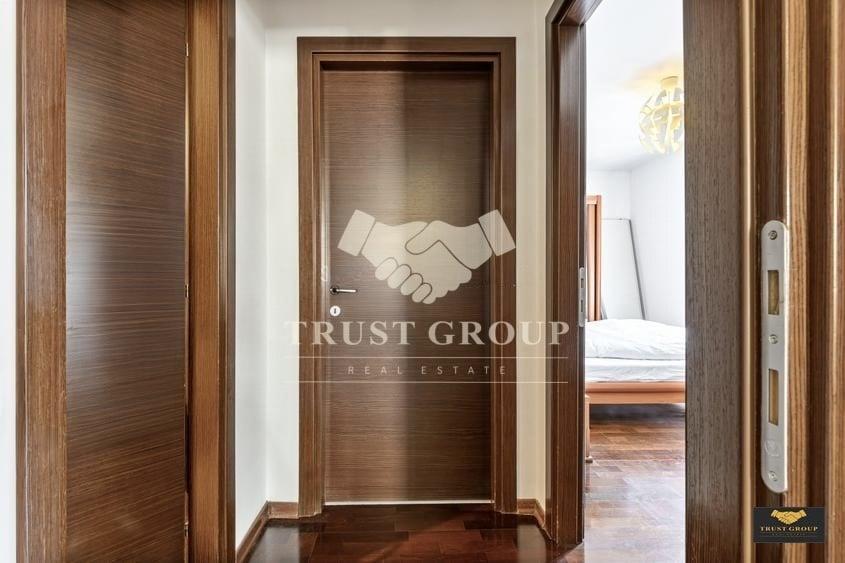 Apartament cu 3 camere semidecomandat, mobilat în Titulescu