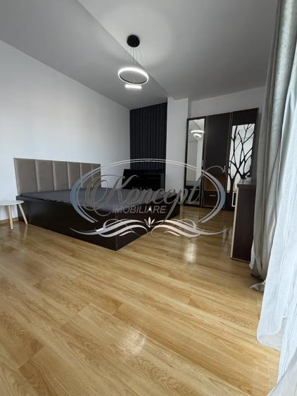 Apartament cu 3 camere semidecomandat, mobilat în Semicentral