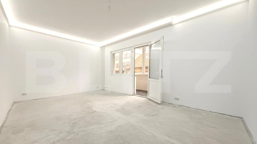 Apartament cu 4 camere decomandat în Decebal