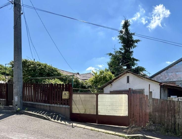Casă individuală cu 4 camere cu Teren 264 Mp în Central
