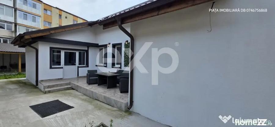 Casă cu 7 camere cu Teren 415 Mp în Central