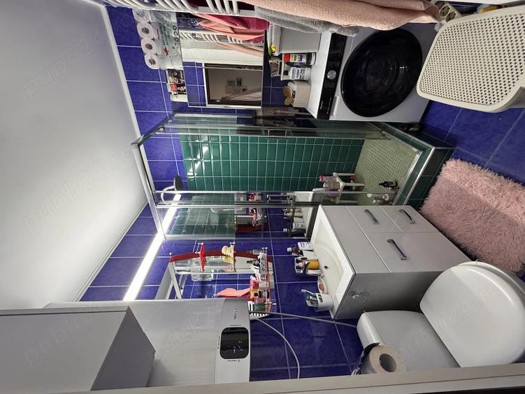 Apartament cu 3 camere semidecomandat în Crângași
