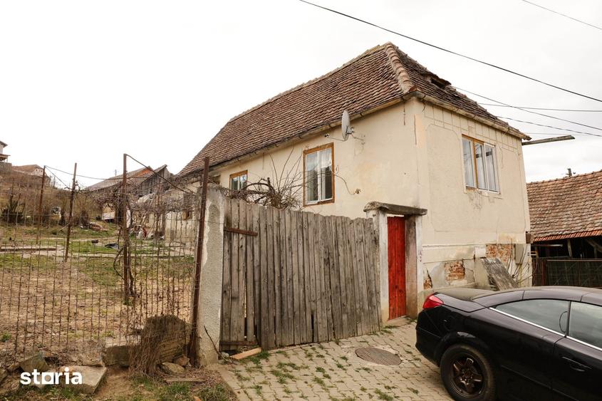 Casă cu Teren 792 Mp în Bazna