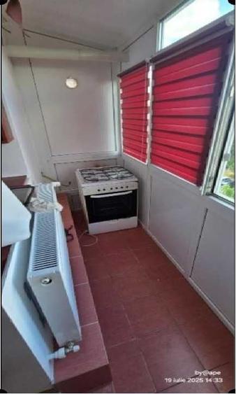 Apartament cu 3 camere decomandat în Colentina