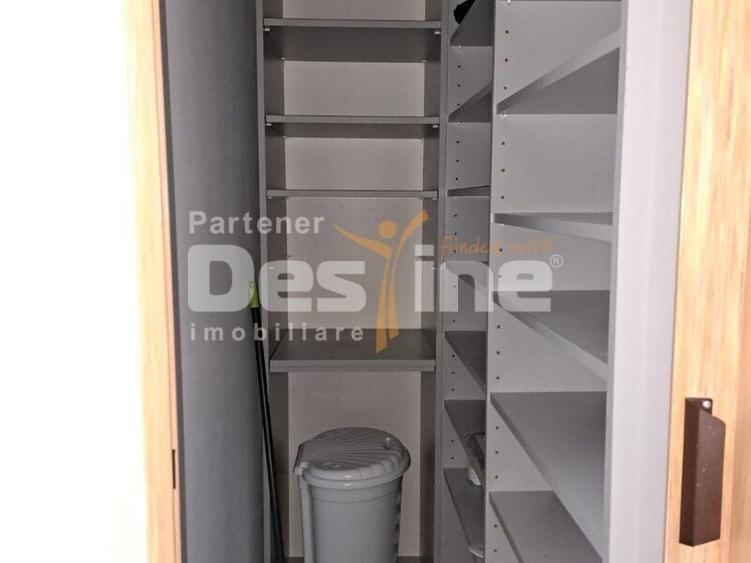 Apartament cu 3 camere semidecomandat în Pantelimon