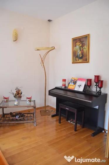 Casă cu 1 camere cu Teren 1627 Mp în Central