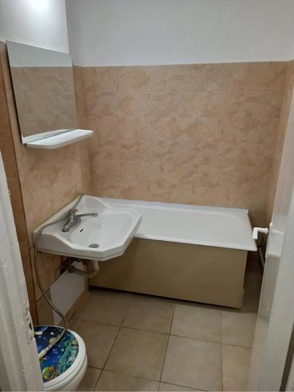 Garsonieră decomandată în Central
