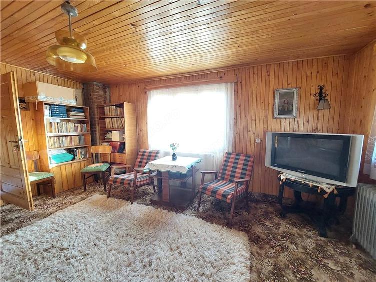 Casă cu 5 camere cu Teren 3815 Mp în Vernești