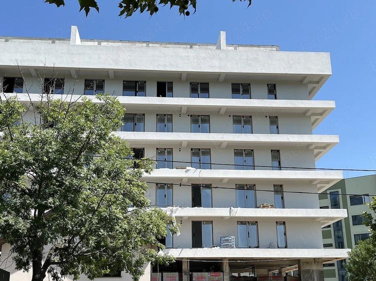 Apartament cu 3 camere decomandat în Vitan