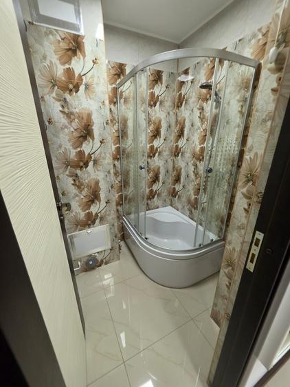 Apartament cu 3 camere decomandat în 9 Mai