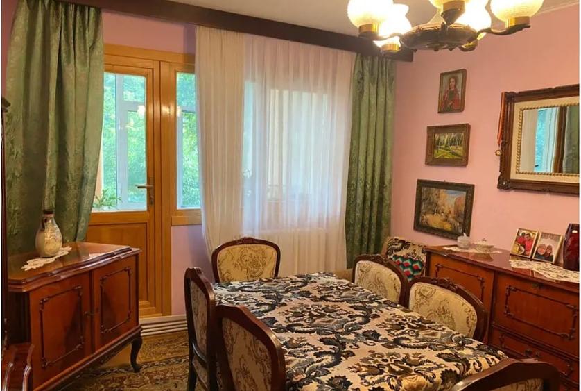 Apartament cu 3 camere semidecomandat, mobilat în Tătărași