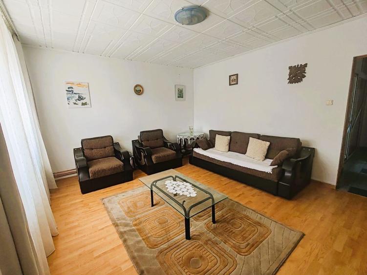 Apartament cu 3 camere decomandat în 13 Septembrie