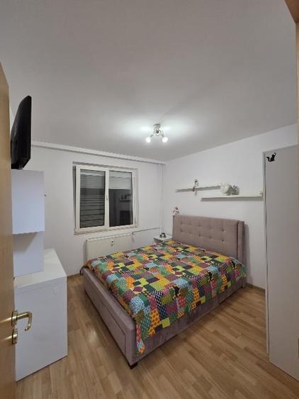 Apartament cu 3 camere decomandat, mobilat în Rahova