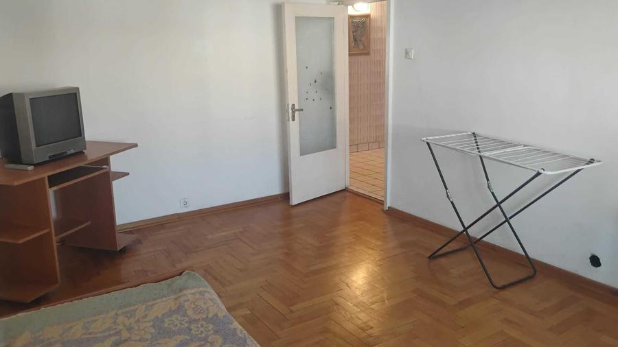 Apartament cu 2 camere decomandat în Republicii
