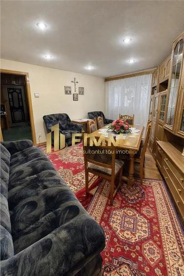 Apartament cu 4 camere decomandat în Poieni-Suceava