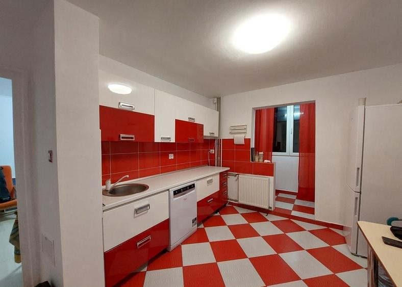 Apartament cu 2 camere decomandat, mobilat în Olteniței