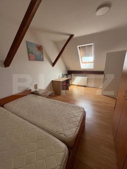 Apartament cu 5 camere decomandat în Central