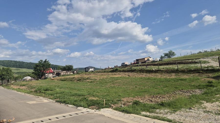 Teren de 1100 mp, în Central