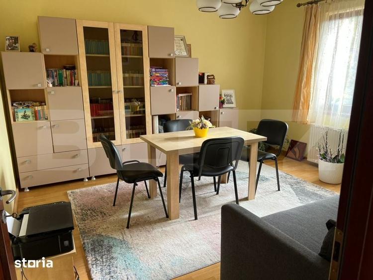 Casă cu 6 camere cu Teren 330 Mp în Soarelui