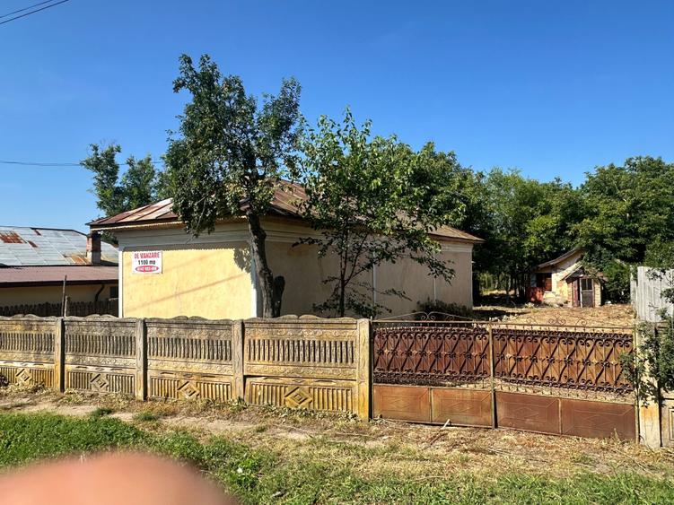 Casă cu 3 camere în Salcia