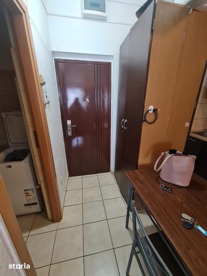 Apartament cu 2 camere în Podu Roș