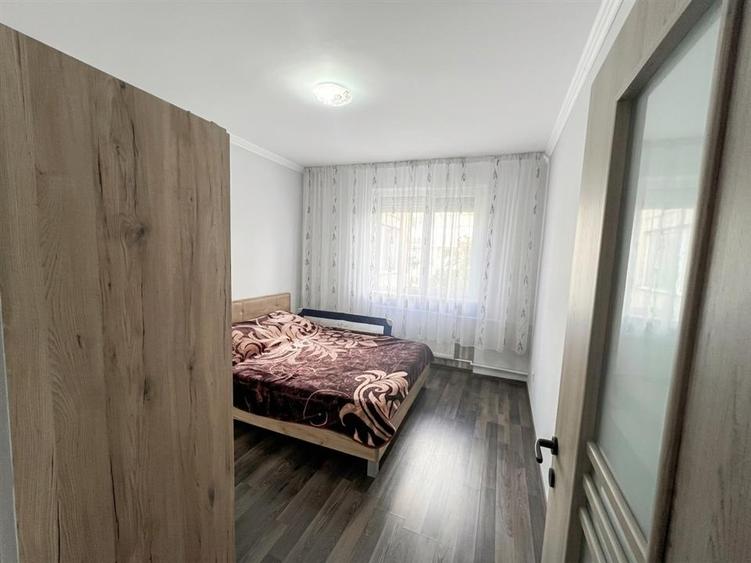 Apartament cu 3 camere decomandat în Rogerius