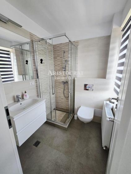 Casă cu 4 camere cu Teren 250 Mp în Corbeanca