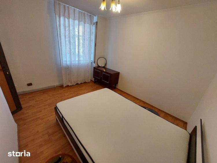 Inchiriez Apartament 3 camere Mobilat utilat 300 euro zona Zero - 6