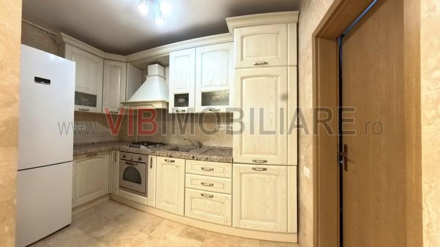 Apartament cu 3 camere semidecomandat, mobilat în Arcul de Triumf