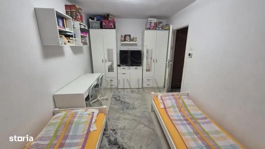 Apartament cu 2 camere semidecomandat, mobilat în Buziașului