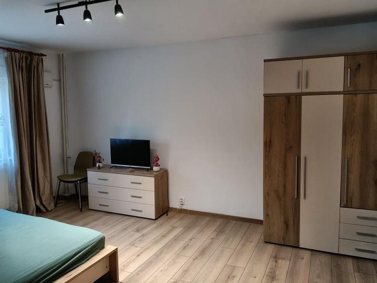 Garsonieră decomandată în Colentina