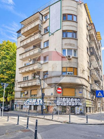 Apartament cu 4 camere semidecomandat, mobilat în Grădina Icoanei