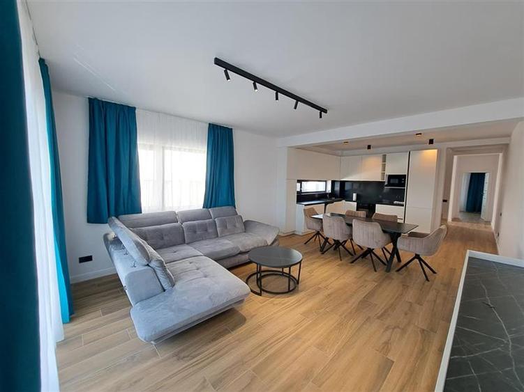 Duplex cu 5 camere cu Canalizare în Iris