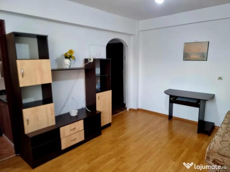 Garsonieră semidecomandată în Central