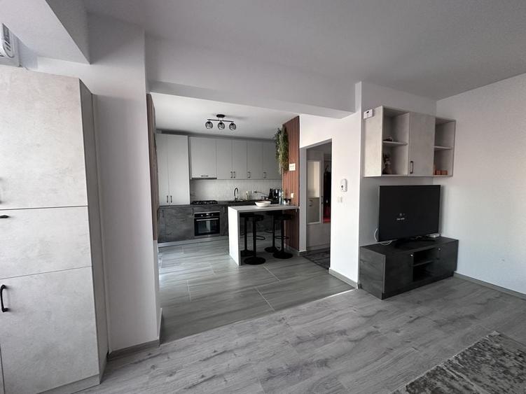 Apartament cu 2 camere semidecomandat în Central