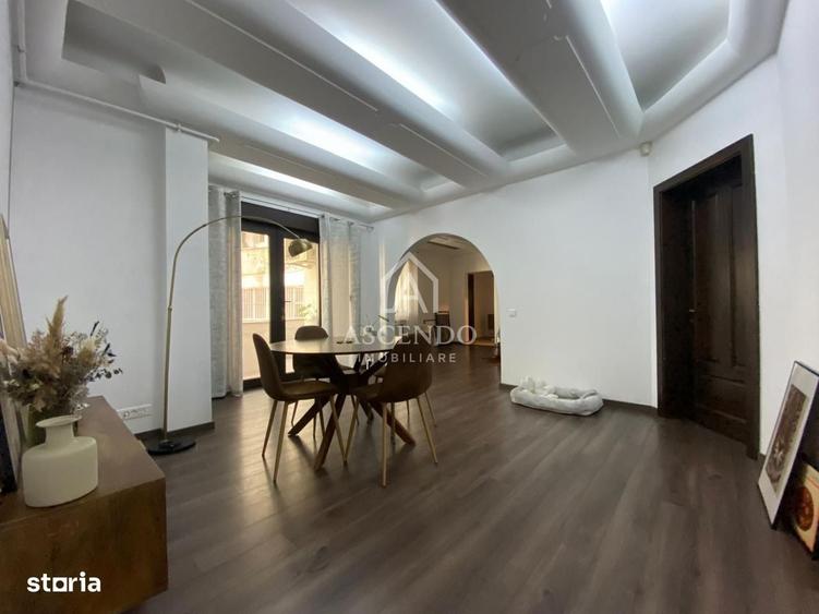 Apartament cu 4 camere în Arcul de Triumf