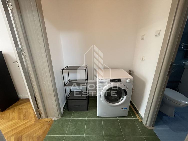 Apartament cu 2 camere semidecomandat, mobilat în Central