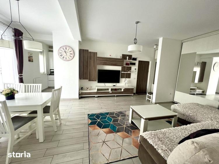 Apartament cu 3 camere semidecomandat în Est