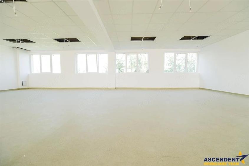 Spațiu comercial, de 400 mp, în Bartolomeu