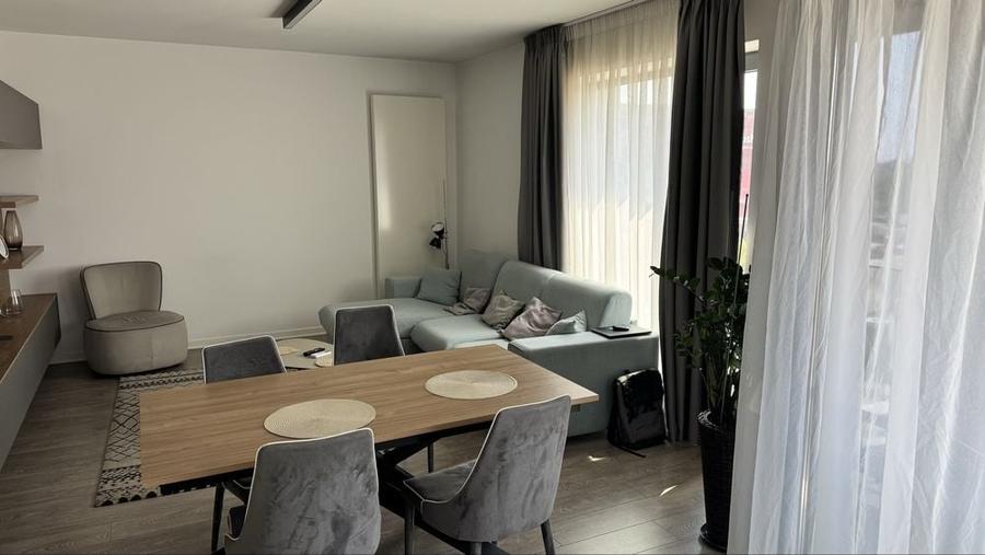 Apartament cu 2 camere semidecomandat în Pipera