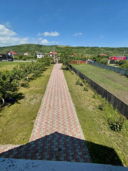 Casă cu Teren 1062 Mp în Oituz